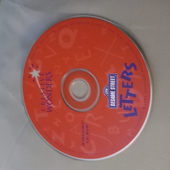 SESAME STREET LETTERS- GREAT FUN - Picture 1 of 1